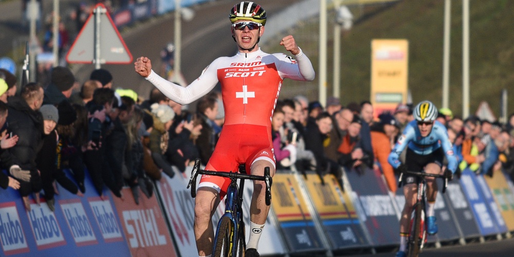 Dario Lillo vom VC Eschenbach gewinnt sein erstes Radquer Weltcuprennen.