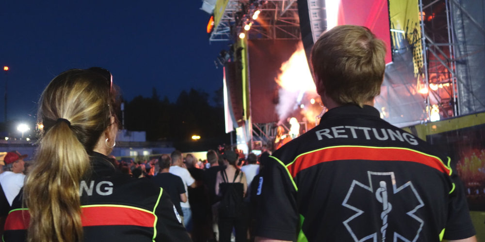 Am Rock the Ring war's – bezogen auf medizinische Notfälle – so ruhig, dass sich «Regio 144»-Mitarbeitende auch mal ein Stück vor der Bühne anhören konnten.