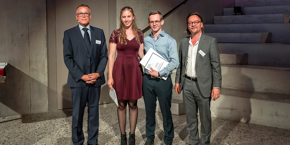 Albin Kenel, Präsident des Fachrats Bauingenieurwesen FH, Sofia Ruoss, Stefan Thoma und Felix Wenk, Studiengangleiter Bauingenieurwesen OST.