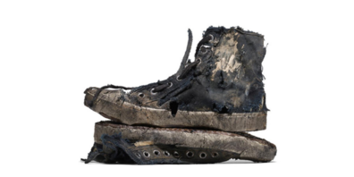 Sieht aus wie Müll, soll aber Mode sein: Dieser Balenciaga Schuh sorgt für Aufregung