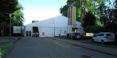 Vorbereitungen in Heiden laufen auf Hochtouren. Das Festzelt bietet Platz für 890 Personen.