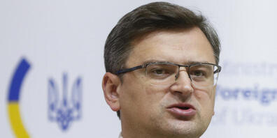 «Wir haben eine Erfolgsgeschichte, weil wir viel länger überlebt haben, als man erwarten konnte», sagt Ukraines Außenminister Dmytro Kuleba in einem Interview. Foto: Valentyn Ogirenko/REUTERS POOL/AP/dpa