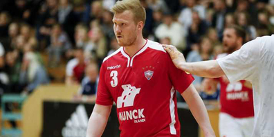 Die Kadetten sicher sich mit Orri Freyr Gislason kurzfristig im Innenblock ab.