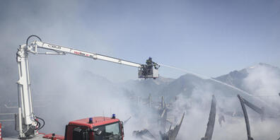 Die Feuerwehr stand mit einem Grossaufgebot im Einsatz.