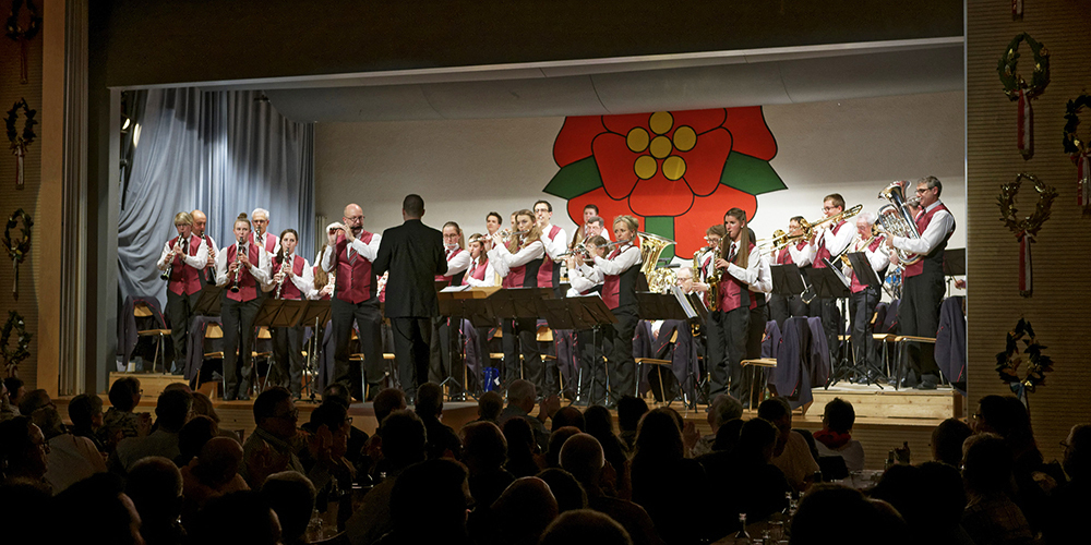 Die Musikgesellschaft Reichenburg nimmt am Kreismusiktag in Benken teil. 