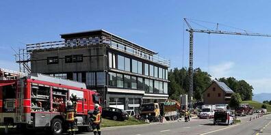 Bei dieser Baustelle in Feusisberg ist es zu einem tödlichen Unfall gekommen.