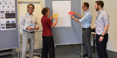 Workshop «Umgang mit Daten aus der Produktion» v.l.n.r.: Jürg Peter (mdm Software), Barbara Scherrer (KoinaSoft), Thomas Liebrich (RhySearch), Raphael Berger (Erowa)