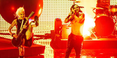 The Rasmus aus Finnland mit dem Titel "Jezebel" bei der Generalprobe für das zweite Halbfinale beim Eurovision Song Contest (ESC). Foto: Jens Büttner/dpa