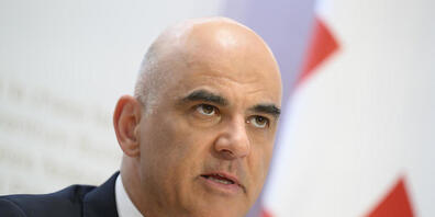 Gesundheitsminister Alain Berset registriert einen Besorgnis erregende Anstieg der Kosten im Gesundheitswesen, der sich auf die Prämien auswirken dürfte. 