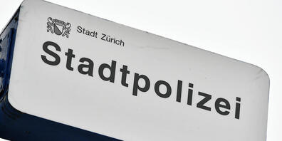 Beim Sturz von einem Baukran ist ein Mann in Zürich nach Angaben der Stadtpolizei tödlich verletzt worden. (Symbolbild)