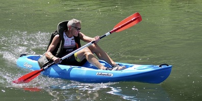 Das Paddeln durch den Binnenkanal ist viel anstrengender, wie man als Zuschauer vermeint