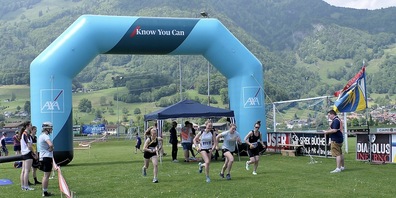 Zu Fuss, auf dem Wasser, auf Rollen oder hinter der Waffe. Die Rhystafette verbindet mehrere Sportarten in einem.