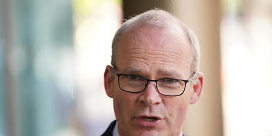 Irlands Außenminister Simon Coveney warf der britischen Regierung am Sonntag «Säbelrasseln und Effekthascherei» vor. Foto: Rebecca Black/PA Wire/dpa