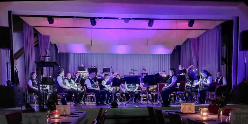 Preisverleihung der anderen Art am Konzert des Musikvereins Gossau ZH.