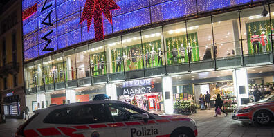 Die Bundesanwaltschaft hat Anklage gegen eine Frau eingereicht, die in einem Kaufhaus in Lugano aus dschihadistischen Motiven zwei Frauen mit einem Messer angegriffen hatte. (Archivbild)