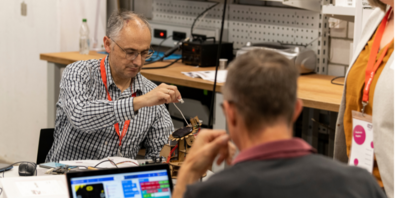 Am Workshop «Licht und Daten» erhalten die Teilnehmenden einen Einblick in die Nutzung von Mikrocomputern