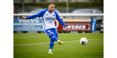 Der FC Tuggen, im Bild Jakup Jakupov, muss den Gegner unter Druck setzen. (Archivbild)