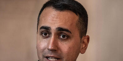 ARCHIV - Luigi Di Maio, Außenminister von Italien, spricht während einer Pressekonferenz nach einem gemeinsamen Treffen mit der Außenministerin von Deutschland. Italien hat nach den Worten seines Außenministers einen Plan für eine Friedenslösung i...