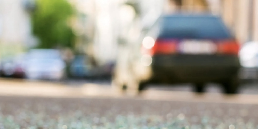Nachdem sie den Lieferwagen gerammt hatte, beging die 47-Jährige Fahrerflucht.