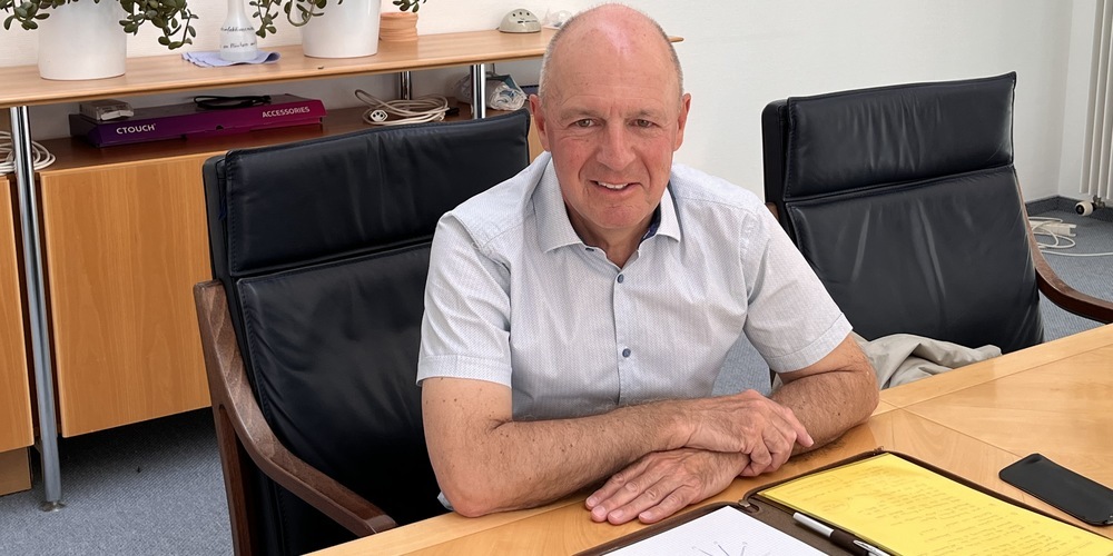 Hans-Christian Angele wurde am 27. März 2022 zum neuen Gemeindepräsidenten von Bubikon gewählt.