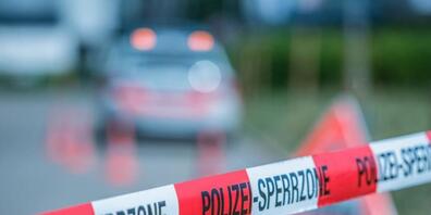 Ein 18-Jähriger dürfte beim Zusammenstellen einer pyrotechnischen Mischung eine Explosion ausgelöst haben im Einfamilienhaus, in dem er wohnt. (Symbolbild)