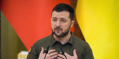 Wolodymyr Selenskyj, Präsident der Ukraine, hat die Tagesverluste der eigenen Truppen an der Front geschätzt. Foto: Efrem Lukatsky/AP/dpa