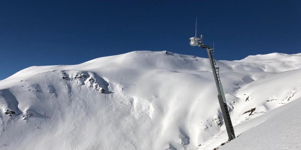 Im Gebiet Frauentobel in Davos GR soll der Schutz vor Lawinen ausgebaut werden. Neben dem Siedlungsgebiet werden dadurch auch die Kantonsstrasse und die Bahnlinie geschützt.
