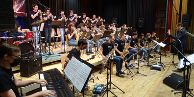 Morgen spielt die Roof Groove Big Band in Nuolen. 