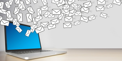 Beat Schuler kritisiert die Stromverschwendung durch die Mail-Flut bei Onlinebestellungen, während zugleich neue Gaskraftwerke erwogen werden. (Symbolbild)