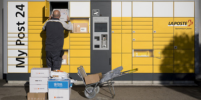 My Psot 24 Automaten verfügen über kleine und grosse Fächer für Pakete und eingeschriebene Briefe.