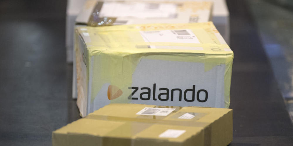 Die private Quickpack AG mit Sitz in St. Gallen hat im ersten Halbjahr rund 1,9 Millionen Pakete von Versandhäusern und Online-Shops zugestellt. (Symbolbild)