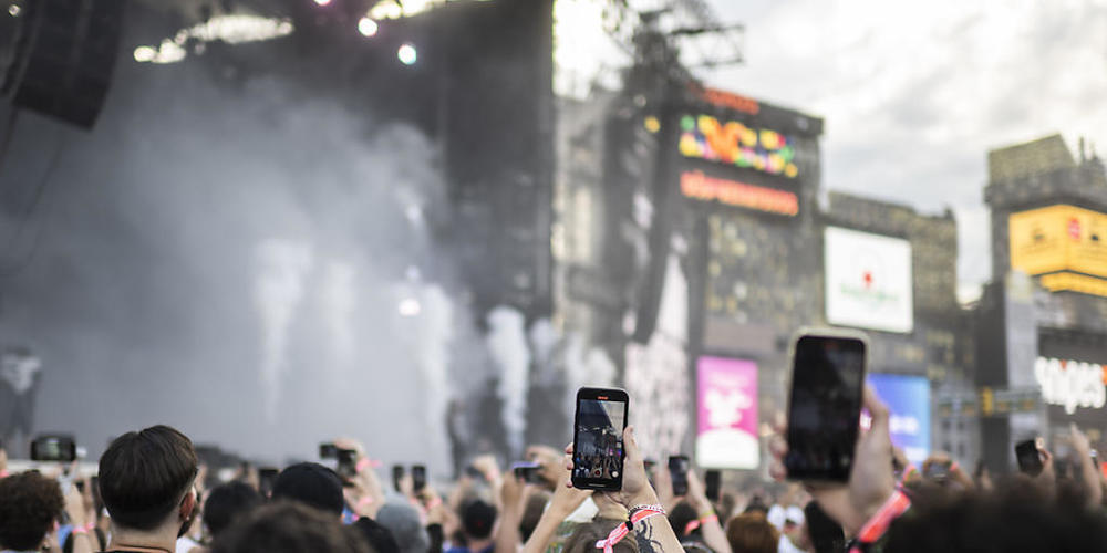 Nach zwei pandemiebedingten Jahren ohne Openair Frauenfeld dröhnten die Bässe wieder auf der Pferderennbahn in Frauenfeld.