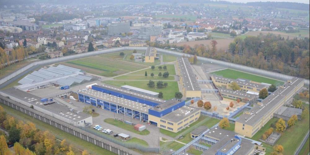 Nach Hinweisen auf Schmuggel: JVA Pöschwies von Zürcher Kantonspolizei durchsucht.