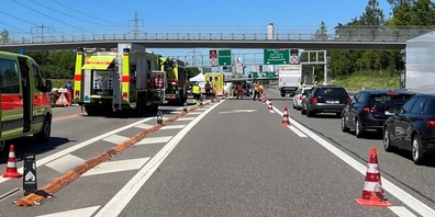 Wegen des Unfalls musste die A1 bei Wallisellen gesperrt werden.