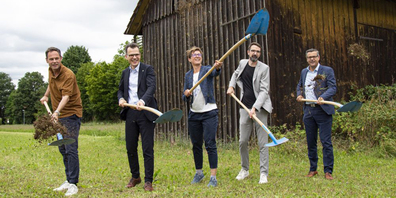 Spatenstich für den Bau der Turnhallen des Bildungszentrums für Technik.