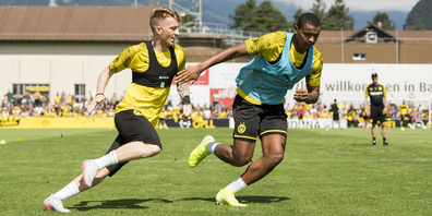 Kicken ab morgen Freitag wieder in Bad Ragaz: Die Fussballer von Borussia Dortmund, mit dem Schweizer Manuel Akanji (rechts). 