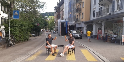 Peter Olibet (SP) und Christian Huber (Grüne) wollen Anwohner ermuntern den autofreien Sommer zu nutzen.