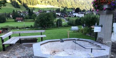 Wassersparmassnahmen in Glarus Süd: Damit die Dörfer von Luchsingen bis Linthal weiterhin genügend Trinkwasser haben, wurden die Dorfbrunnen vorsorglich abgestellt.