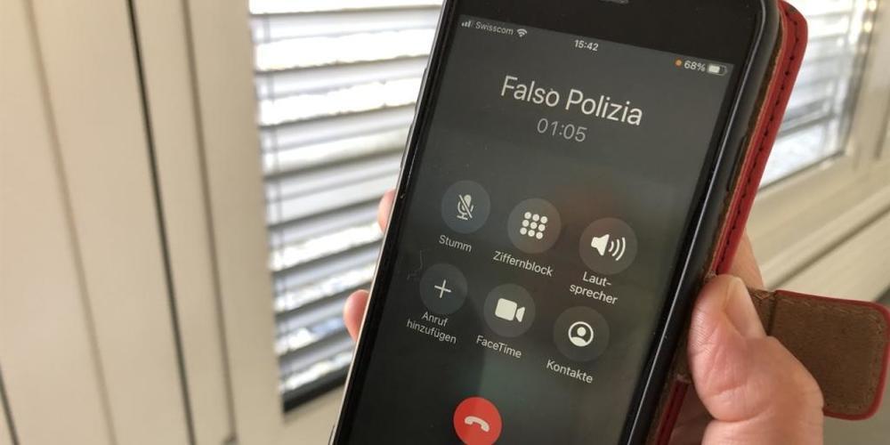 Immer dieselbe Masche: Falsche Polizisten rufen bei älteren Menschen an und geben sich als Polizistin oder als Polizist aus. (Symbolbild)