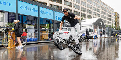 Der Auftakt (hier an der Europaallee) fiel leider etwas nass aus.