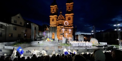 Einmal mehr eine prächtige Kulisse: das Kloster