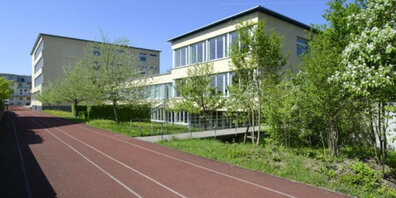 In der Turnhalle vom Schulhaus Walenbach findet jeweils von Oktober bis Mai das "Midnight Wetzikon" für Jugendliche statt.