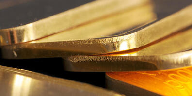 Der Goldpreis ist leicht gestiegen: Golbarren mit 100 Gramm Gewicht (Archivbild).