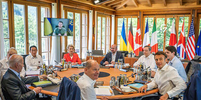 dpatopbilder - Ukraines Präsident Selenskyj war am Montag zum G7-Gipfel in Elmau zugeschaltet. Foto: Michael Kappeler/dpa