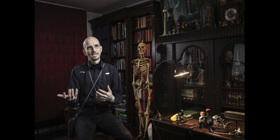 Der Kriminalbiologe Mark Benecke hat im Laufe seiner Karriere als Forensiker an die 2000 Kriminalfälle bearbeitet und stand auch schon den Schweizer Behörden als Spuren-Experte zur Seite. 