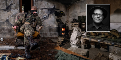 Der Stadtzürcher Dokumentarfotograf Jens Krauer (kleines Bild) hat eine ukrainische Militäreinheit während mehreren Wochen mit seiner Kamera begleitet.