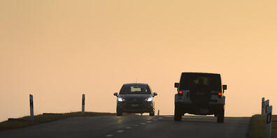 Die zuständige Nationalratskommission möchte den abgeschwächten Raserartikel im Strassenverkehrsgesetz noch einmal diskutieren und damit ein Referendum gegen die Vorlage verhindern. (Themenbild)