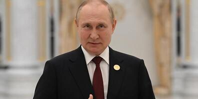 Wladimir Putin, Präsident von Russland, spricht mit Journalisten nach dem Gipfeltreffen der Anrainerstaaten des Kaspischen Meeres. Unter dem Eindruck westlicher Sanktionen will Putin im Energiebereich die Zusammenarbeit unter anderem mit zentralas...