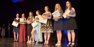 Die Diplomandinnen mit den Bestnoten.