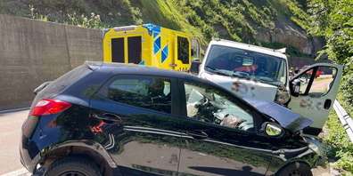 Beim Unfall in Lütisburg wurden drei Personen verletzt. 
